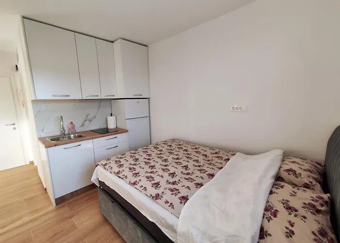 Twin 1 Λιουμπλιάνα