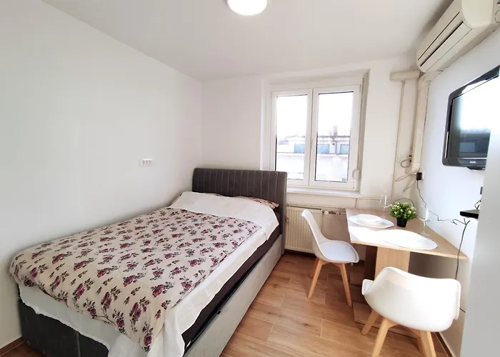 Twin 1 * לובליאנה